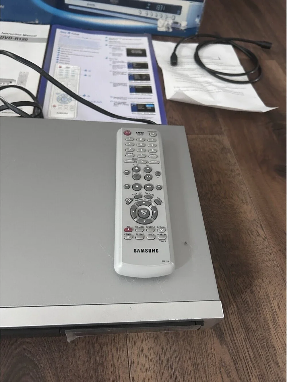 Samsung DVD-R120 DVD Recorder IOB With Manuals & Remote Powers On